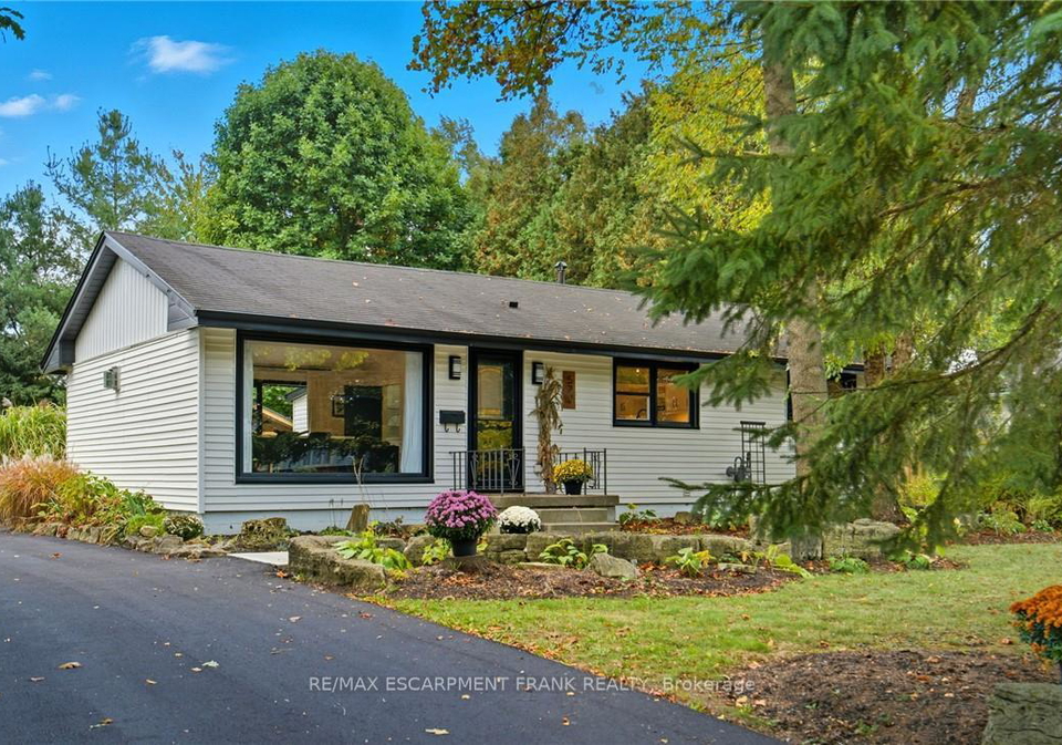 570-westview-avenue-hamilton-ontario-x12888068
