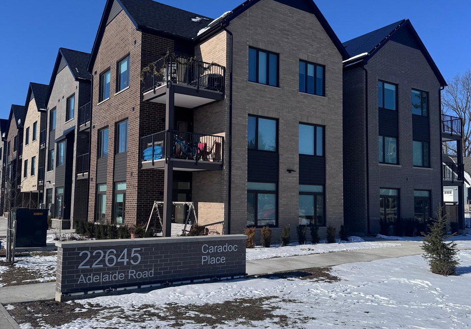 22645-adelaide-road-strathroy-caradoc-ontario-x12888084