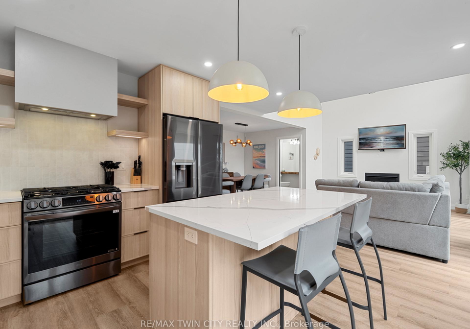 55-centre-street-lambton-shores-ontario-x12888184