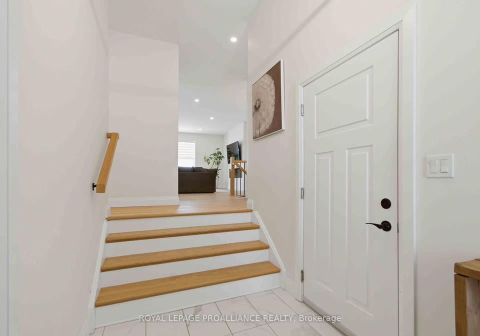 39-schmidt-way-quinte-west-ontario-x12888450