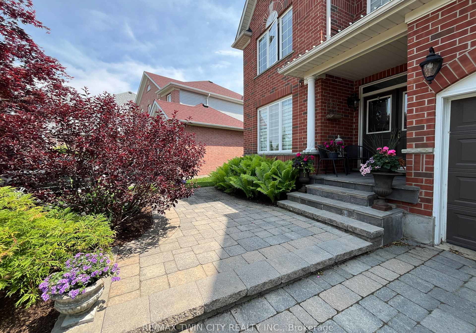 533-woodfield-court-kitchener-ontario-x12888608