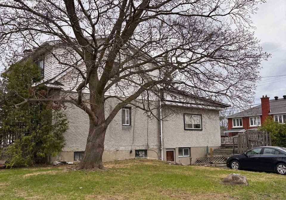 1085-richard-avenue-ottawa-ontario-x12889182