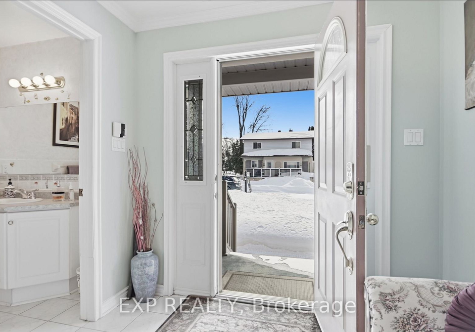 21-chippewa-avenue-ottawa-ontario-x12889258