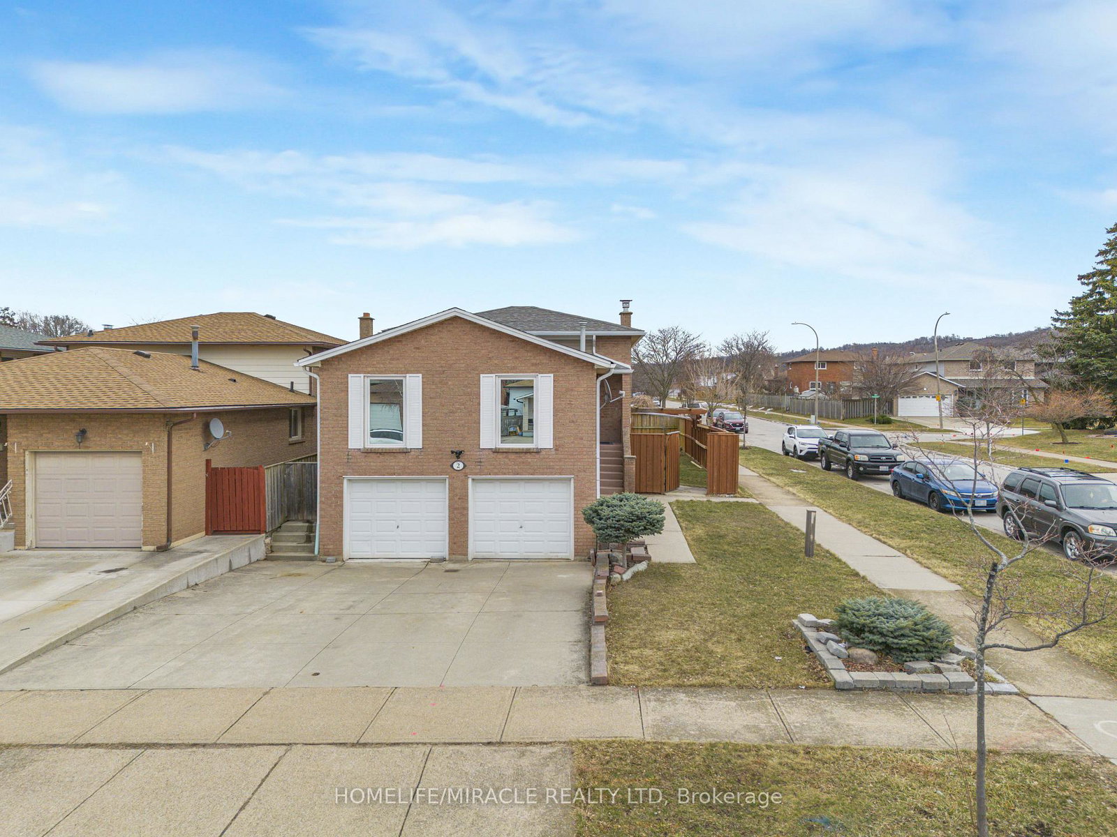 2-envoy-boulevard-hamilton-ontario-x12889392