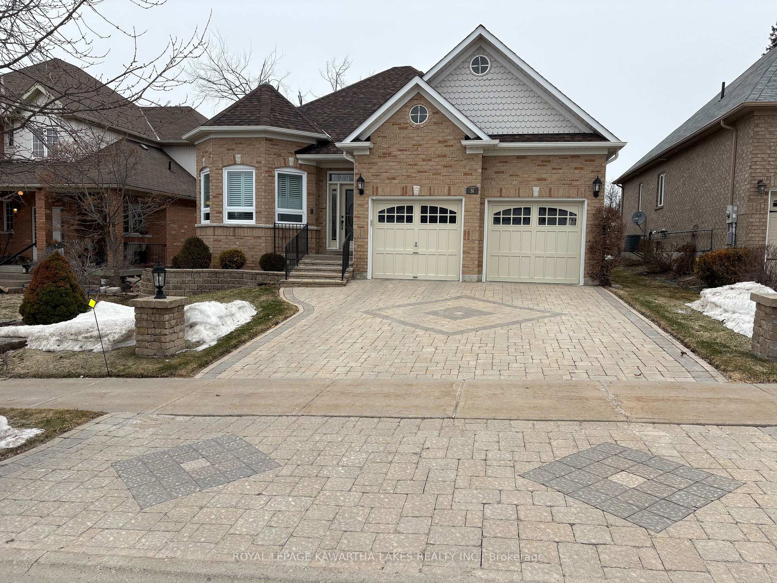 8-ellis-crescent-kawartha-lakes-ontario-x12889426