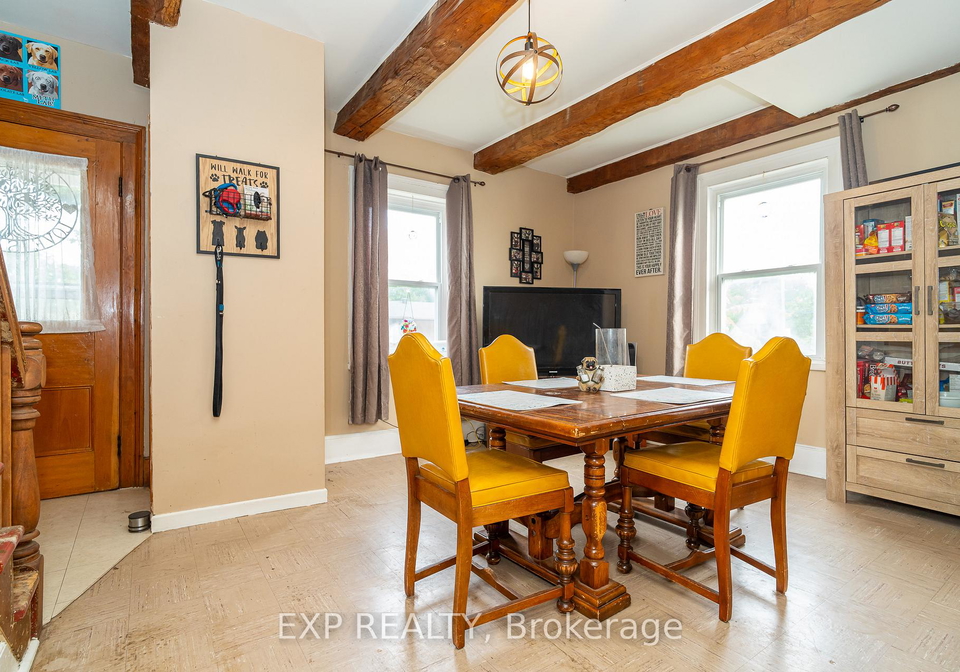 105-rideau-street-merrickville-wolford-ontario-x12889568