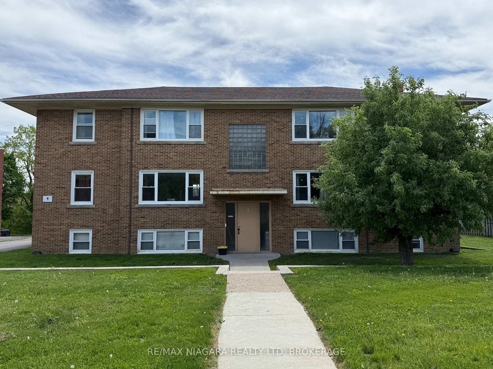 9-riverview-boulevard-st-catharines-ontario-x12889880