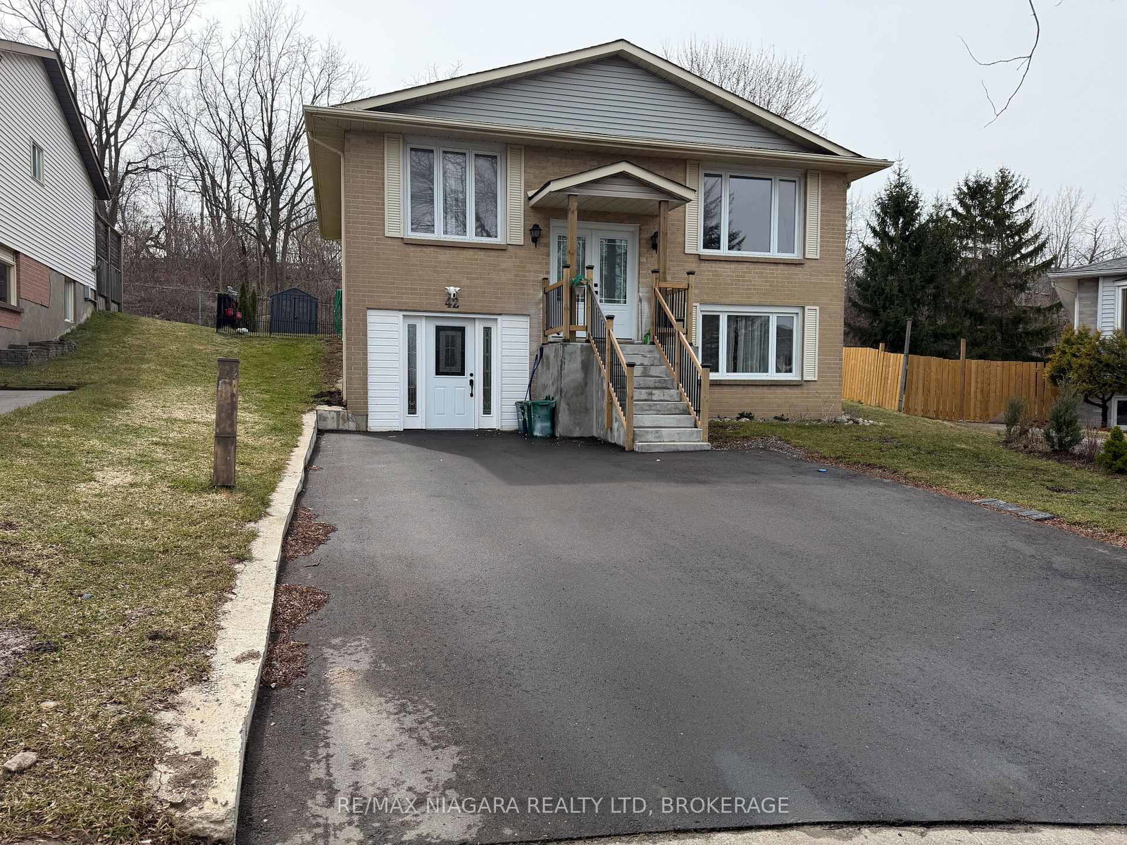 42-hemlock-street-st-catharines-ontario-x12890176