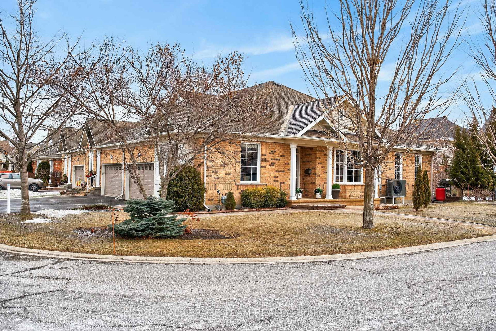 401-oban-private-ottawa-ontario-x12891400