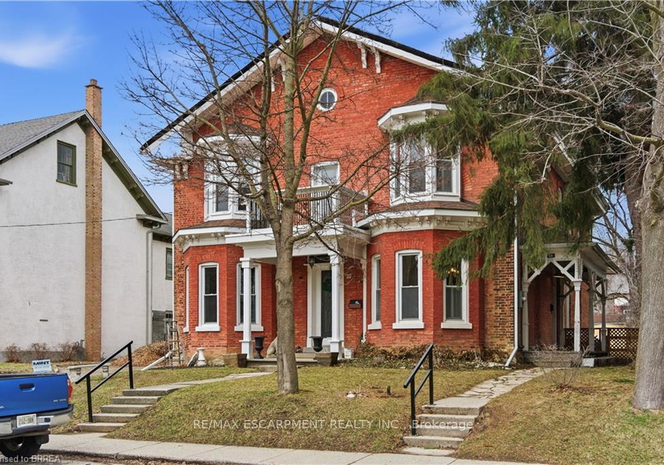 18-charlotte-street-brant-ontario-x12891846