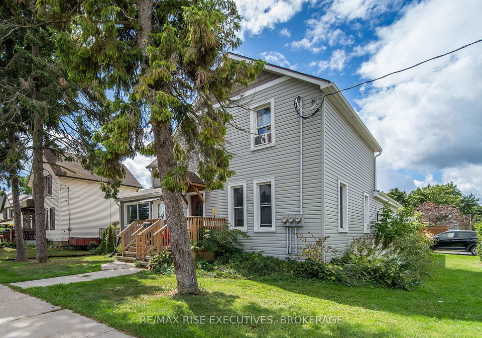 190-victoria-avenue-gananoque-ontario-x12892260