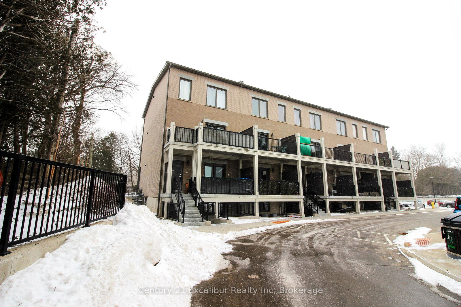 360-queen-street-e-centre-wellington-ontario-x12892372