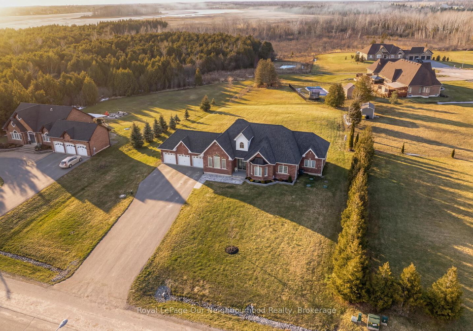 47-songbird-crescent-kawartha-lakes-ontario-x12892688