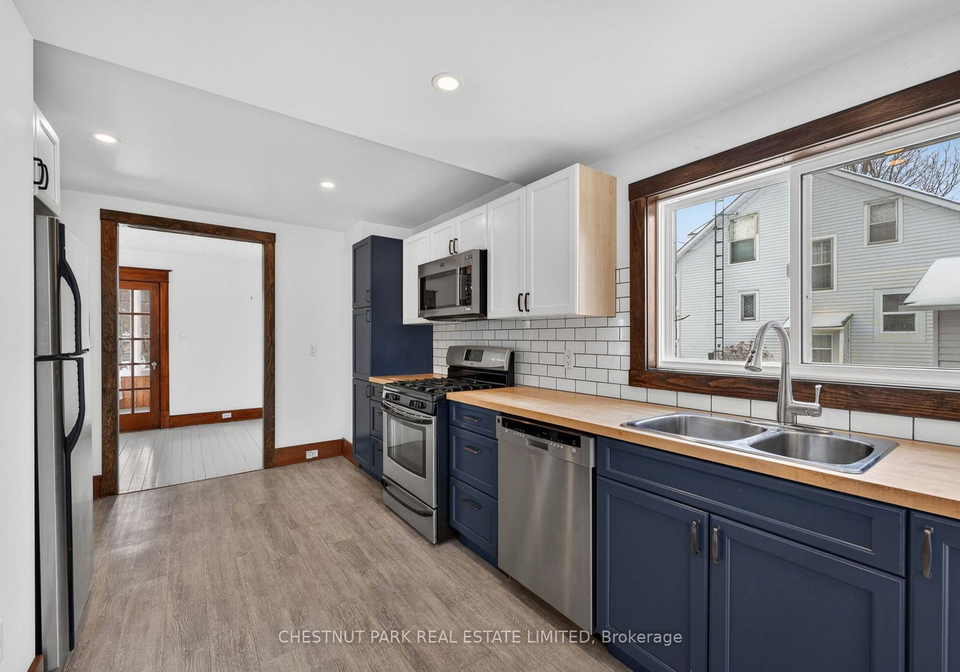 23-east-street-prince-edward-county-ontario-x12893230