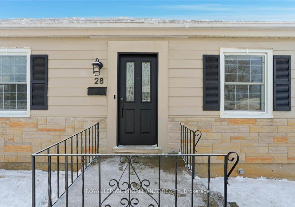 28-fairway-avenue-belleville-ontario-x12893318