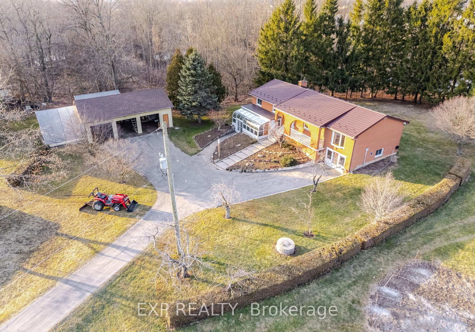 1243-5-highway-w-hamilton-ontario-x12894194