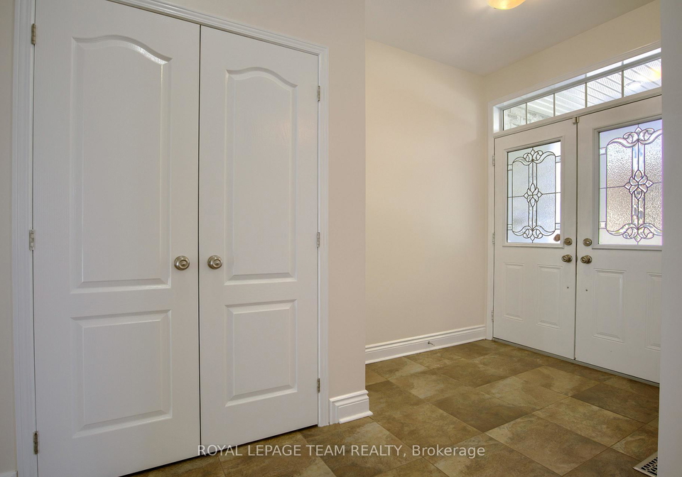 184-cheyenne-way-ottawa-ontario-x12894406