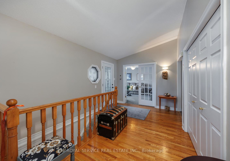 37-russell-hill-road-kawartha-lakes-ontario-x12894434