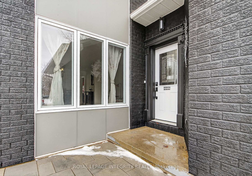 2092-legrand-crescent-ottawa-ontario-x12894646