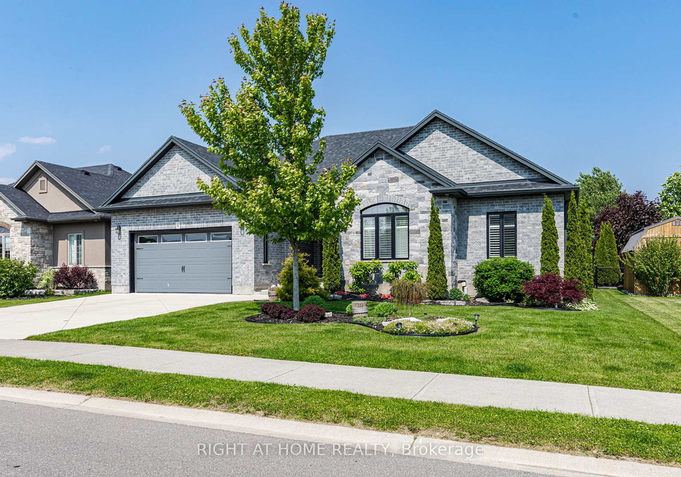 6-bluenose-drive-norfolk-ontario-x12894770