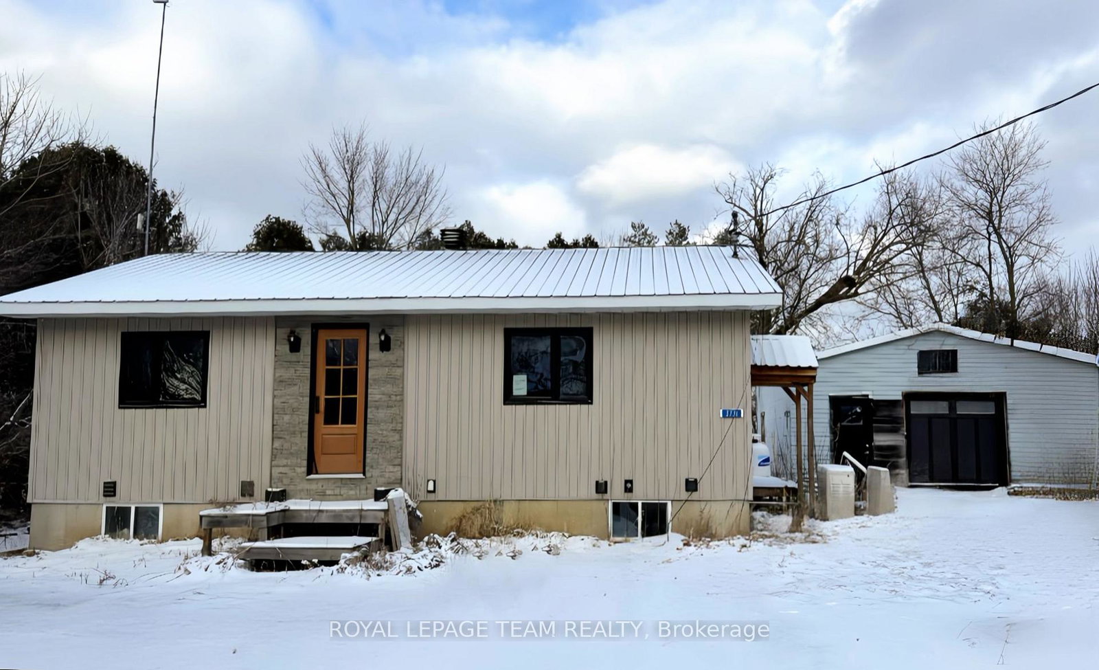 3731-old-orchard-street-north-glengarry-ontario-x12894846