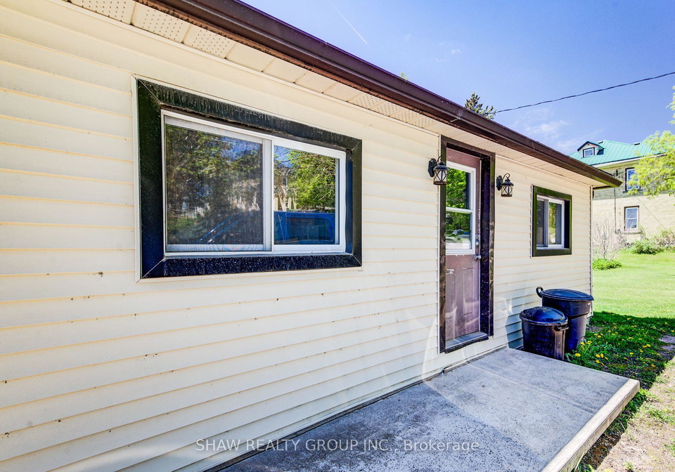 21-main-street-w-mapleton-ontario-x12895358
