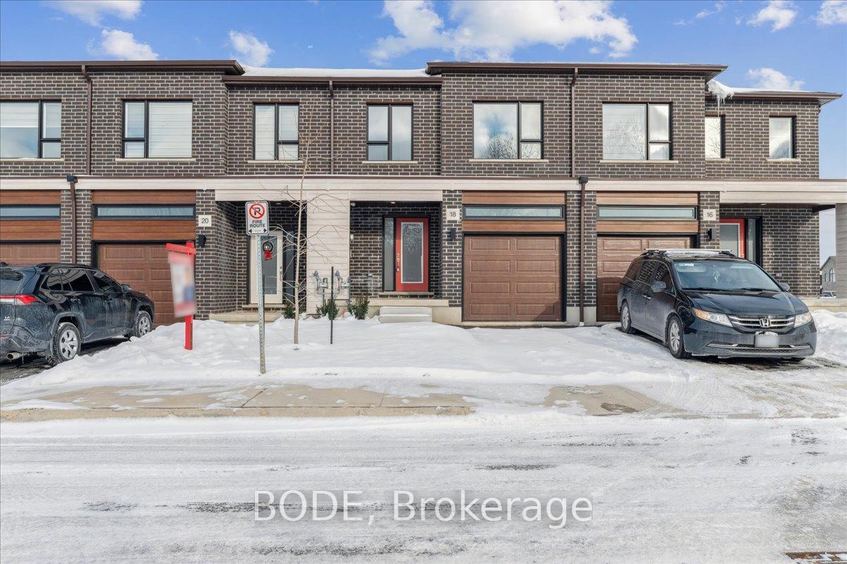 18-oak-forest-common-cambridge-ontario-x12895366