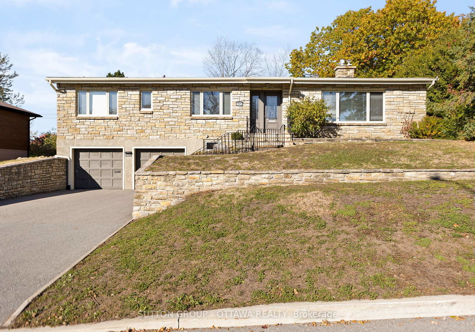 1075-s-chelsea-street-ottawa-ontario-x12895718