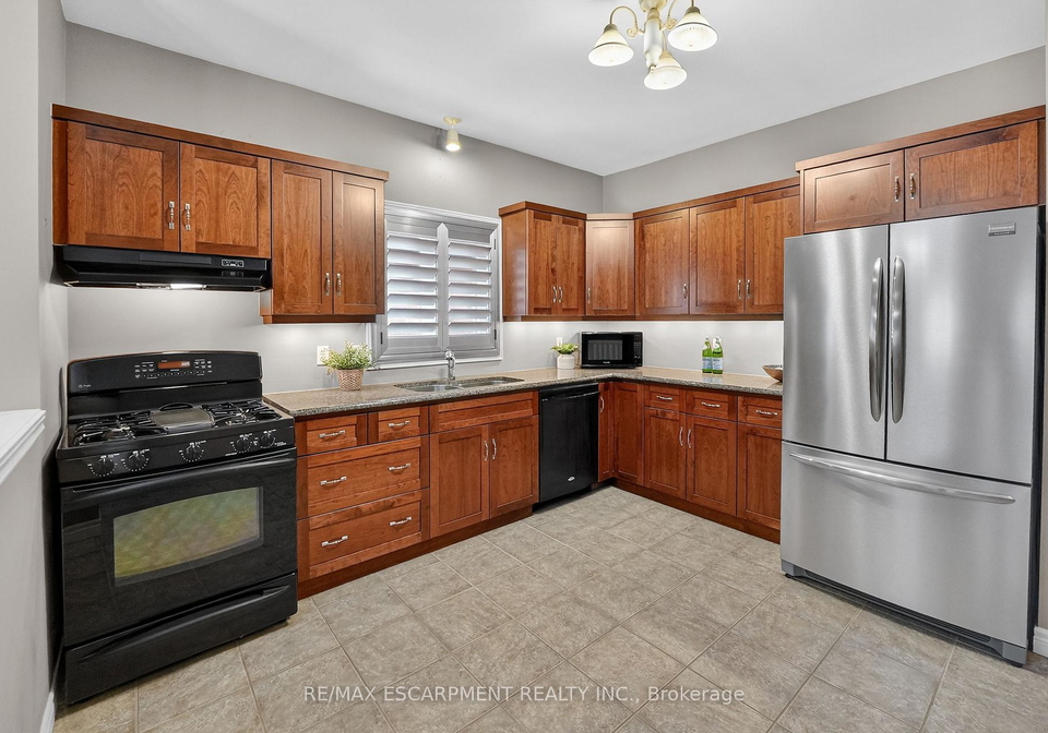 26-conrad-place-grimsby-ontario-x12895914