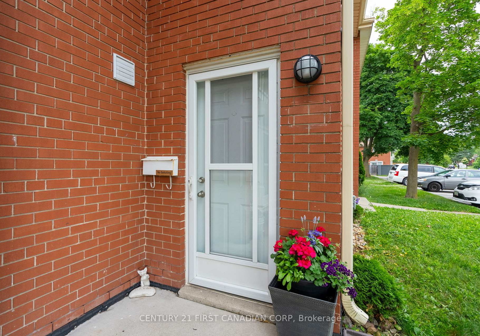 1090-kipps-lane-london-east-ontario-x12896024