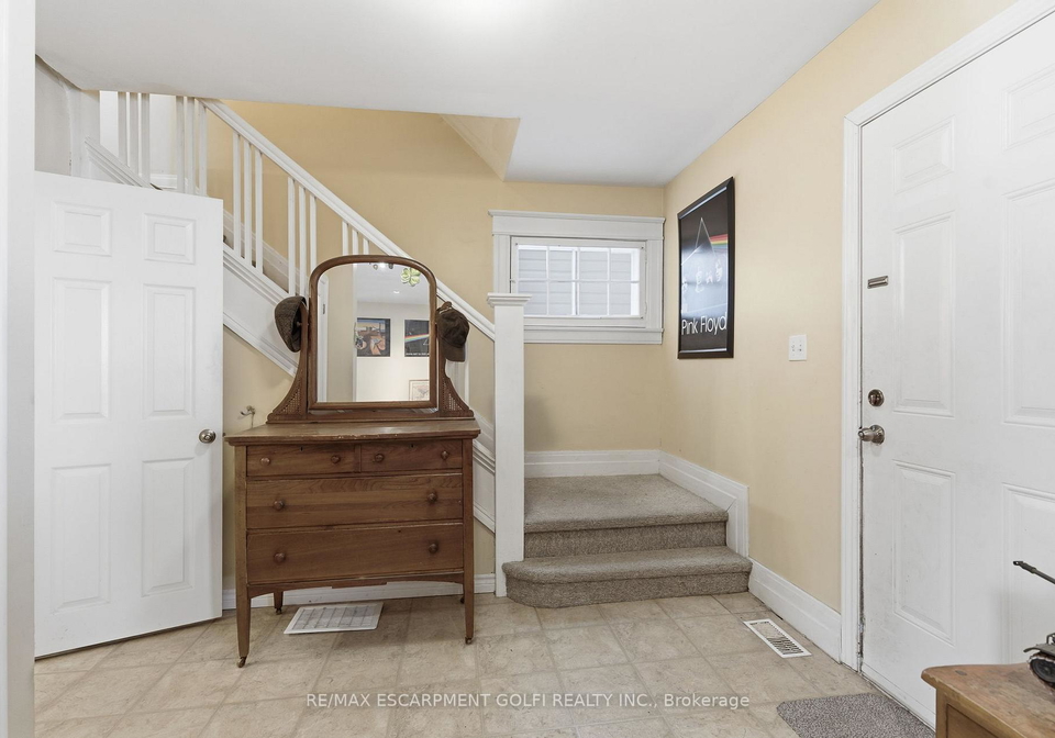 132-12-lake-street-st-catharines-ontario-x12896494