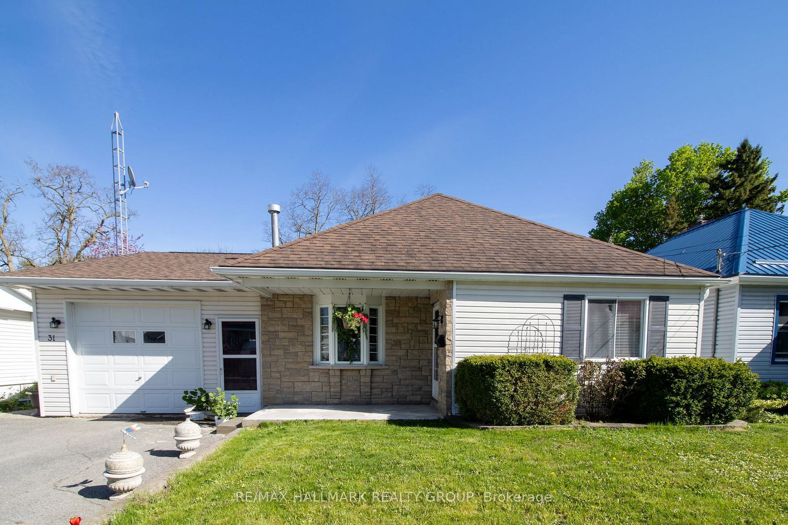 31-chaffey-street-brockville-ontario-x12896682