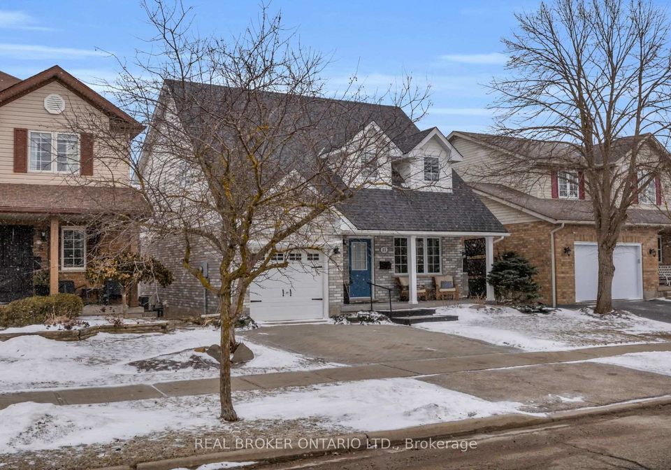 11-raising-mill-gate-woolwich-ontario-x12896980
