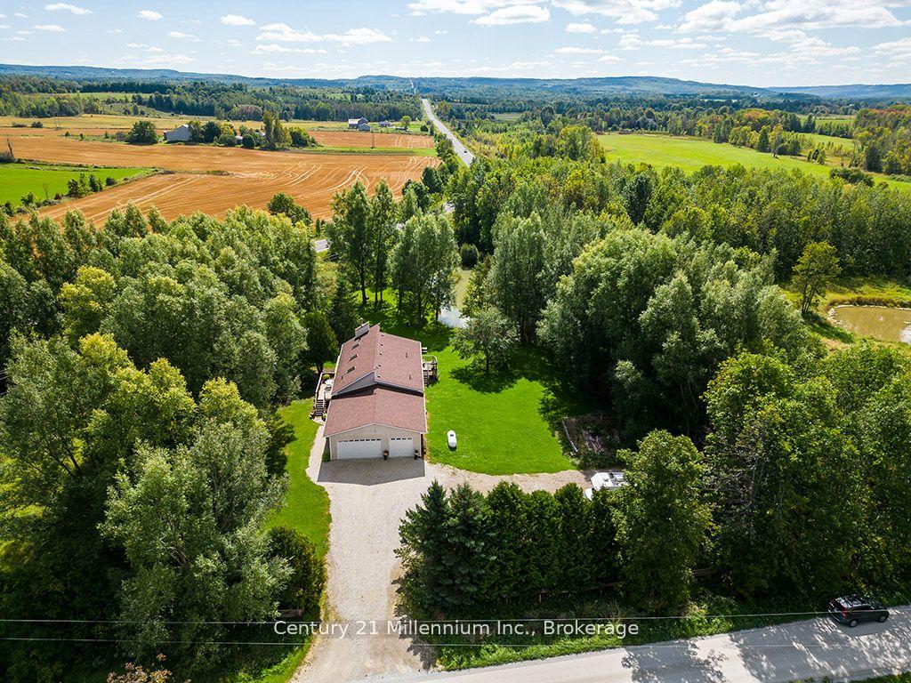 727302-22-c-side-road-blue-mountains-ontario-x12897098