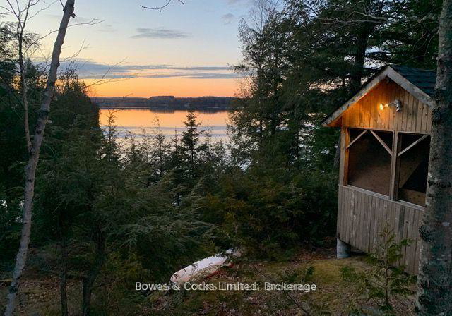 187-corral-post-lane-wollaston-ontario-x12897196