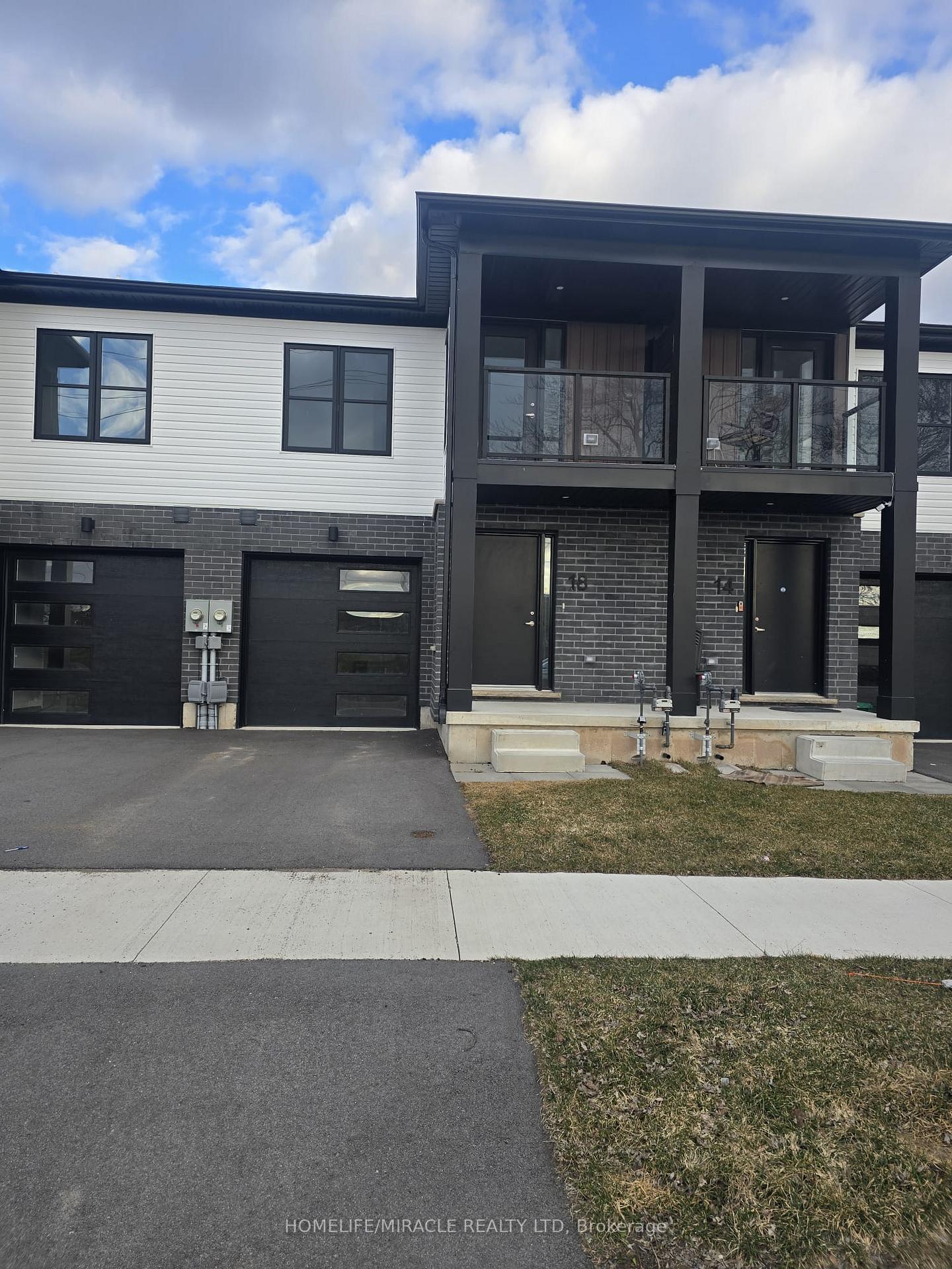 18-marina-palace-e-welland-ontario-x12897420