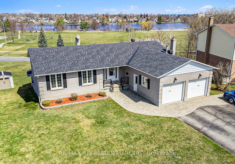 74-colonel-by-crescent-smiths-falls-ontario-x12897754
