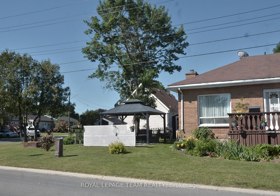 3040-s-walker-street-edwardsburghcardinal-ontario-x12898338