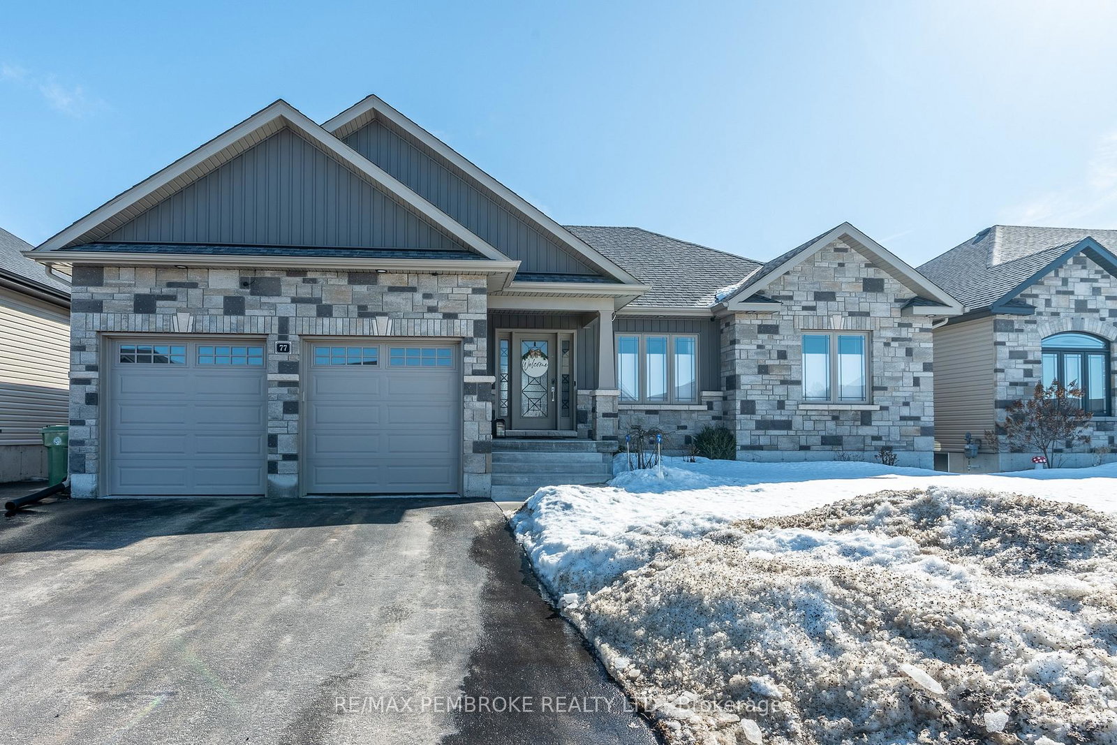 77-noble-crescent-petawawa-ontario-x12898370