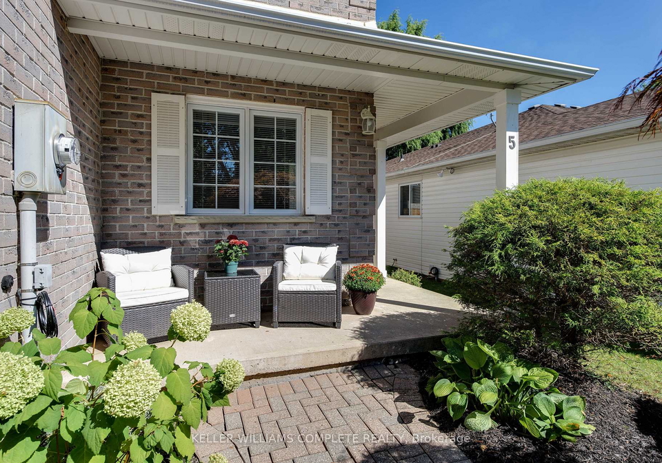 5-saddler-street-pelham-ontario-x12898438