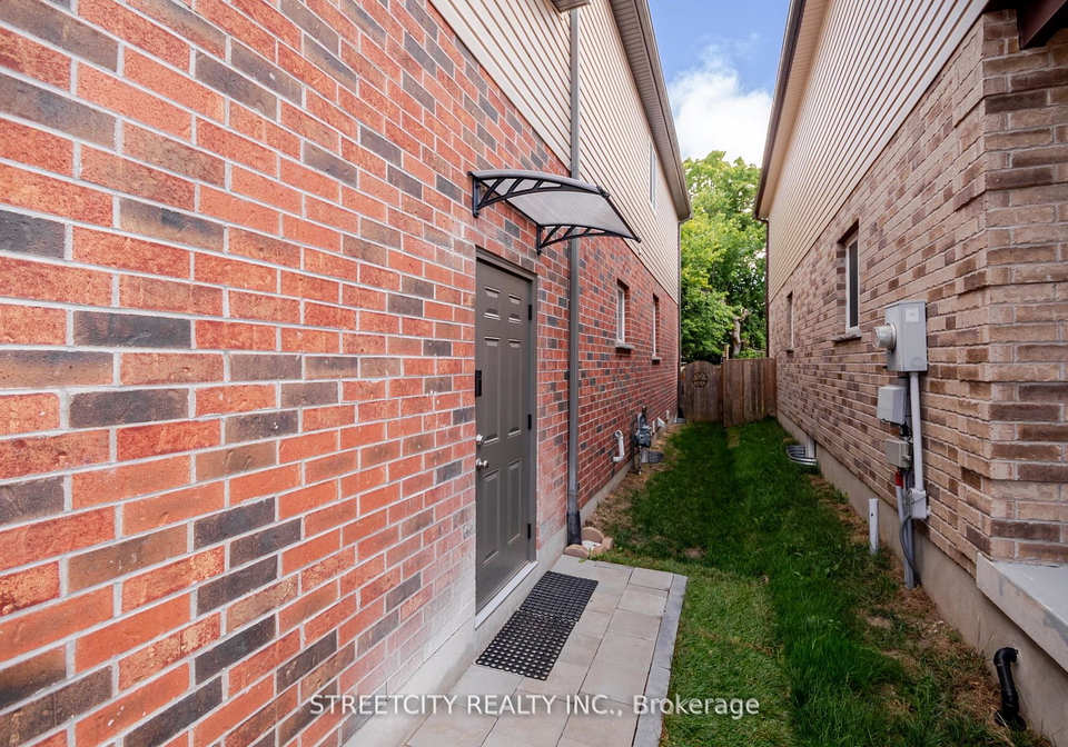1253-howlett-circle-london-north-ontario-x12898716