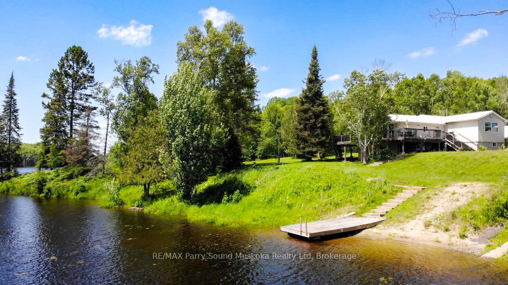 3-magnet-road-magnetawan-ontario-x12898736