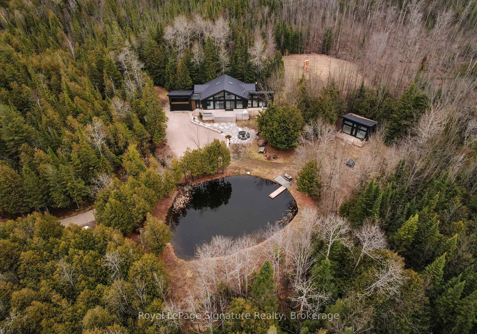415040-10th-line-blue-mountains-ontario-x12898768