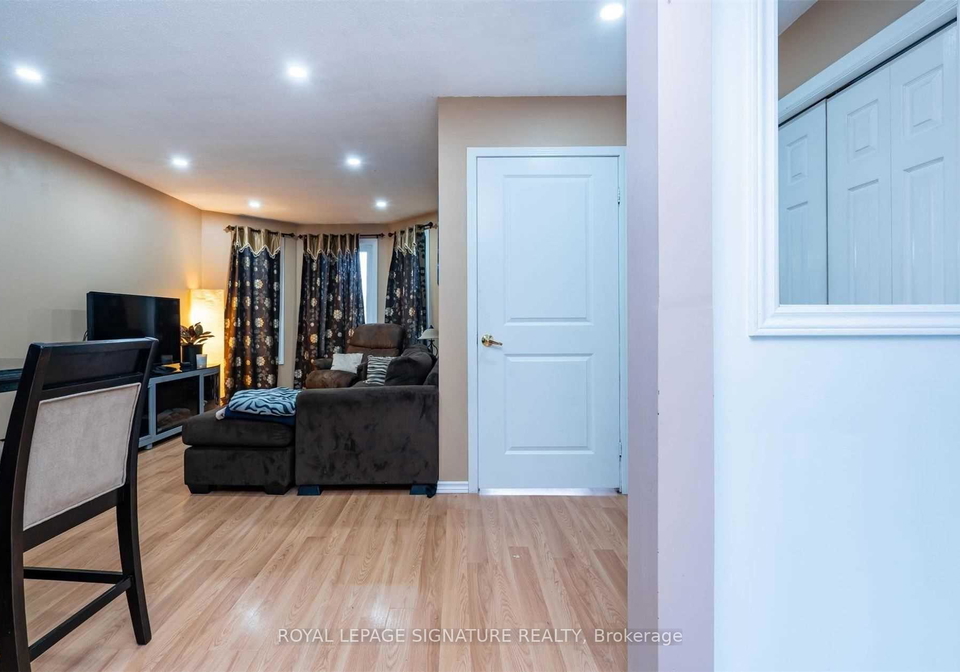 52-buchanan-crescent-brantford-ontario-x12898774