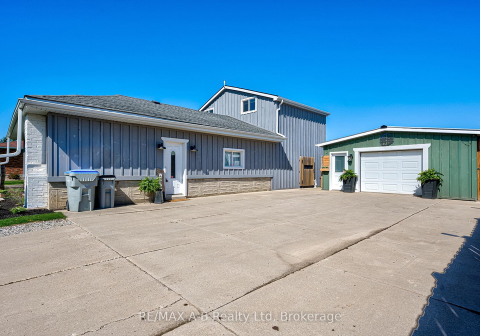 3963-road-111-perth-east-ontario-x12898968