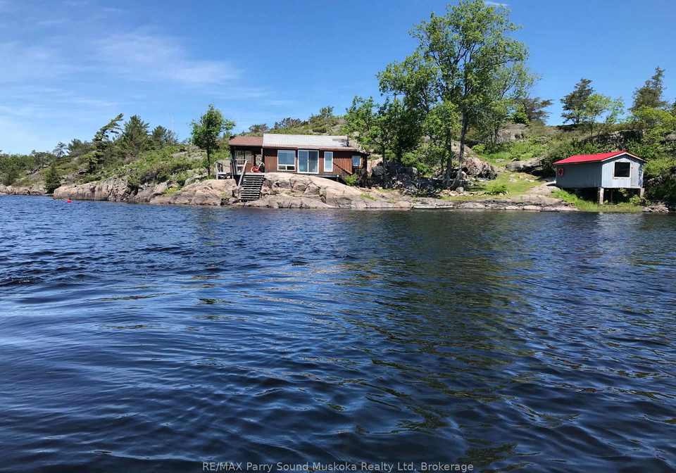 0-pickerel-river-parry-sound-remote-area-ontario-x12898986