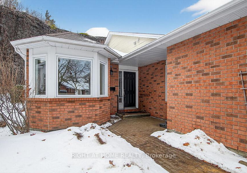 100-darlington-private-w-ottawa-ontario-x12899540