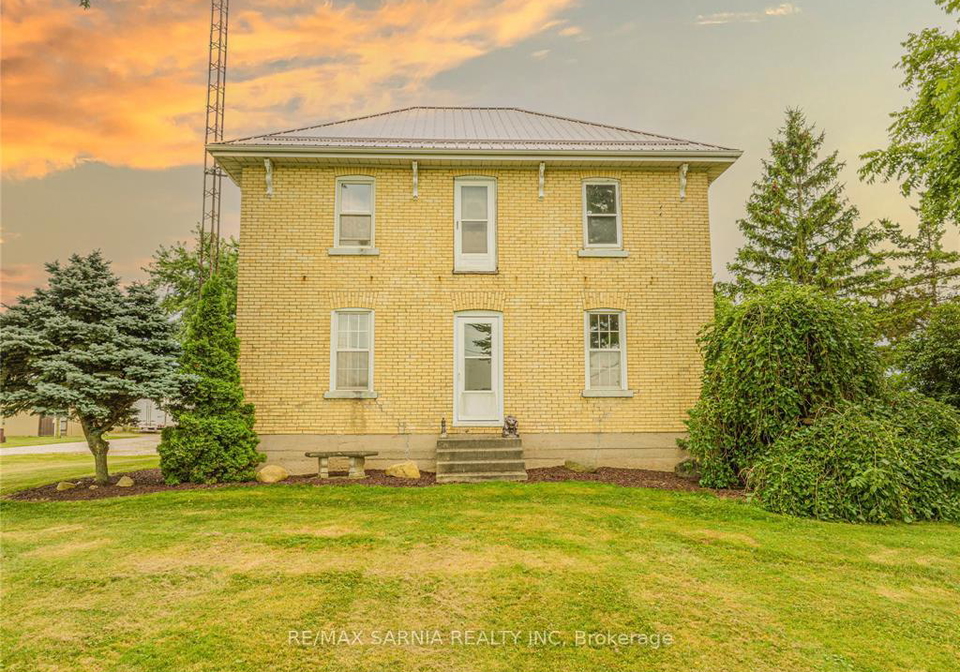 6941-churchill-line-brooke-alvinston-ontario-x12899674