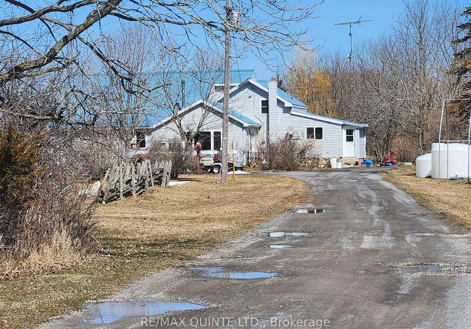 159-simpson-road-prince-edward-county-ontario-x12899782