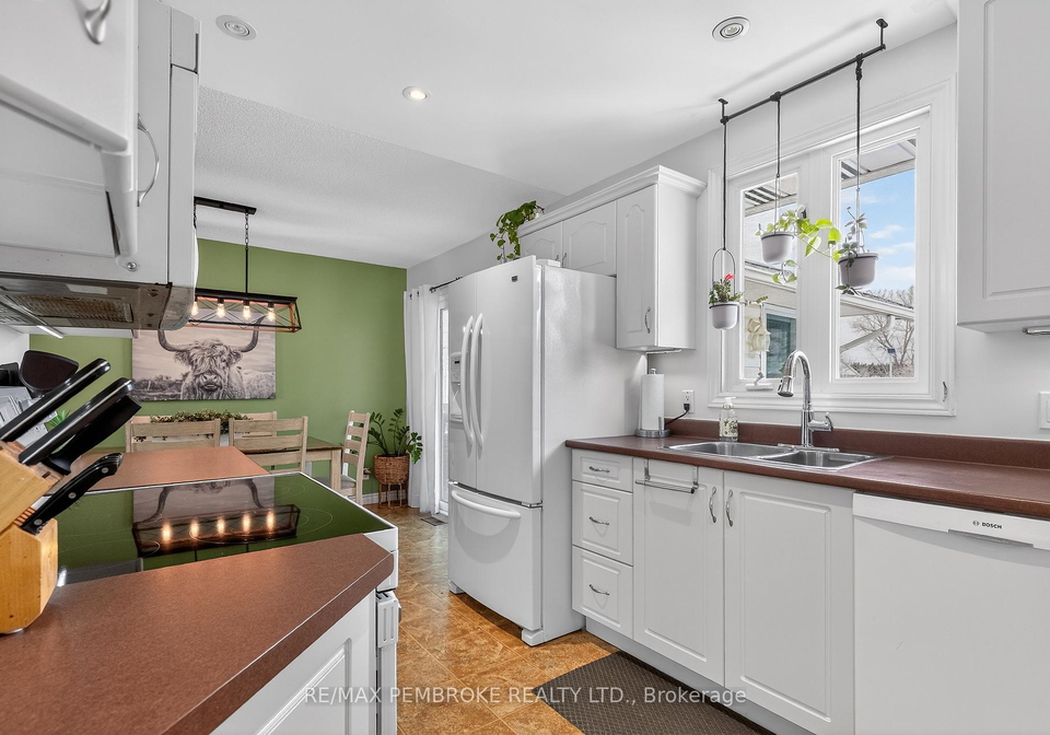 70-herman-street-petawawa-ontario-x12899860